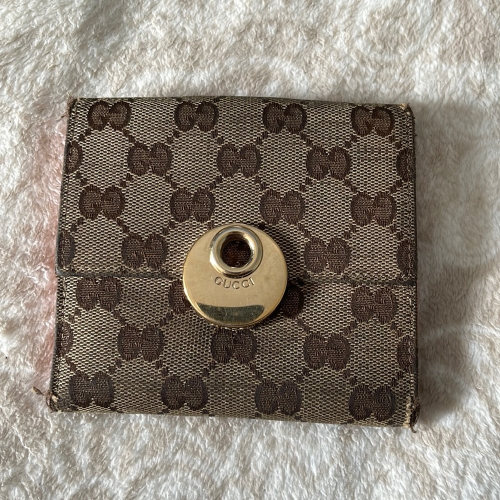 Authentic Gucci short wallet